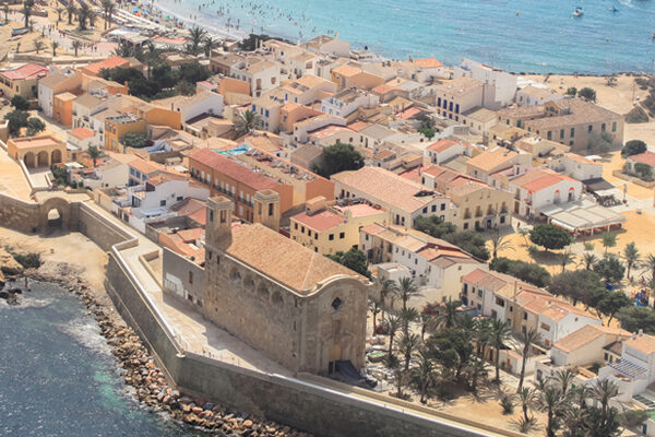 isla-tabarca-pueblo-playas